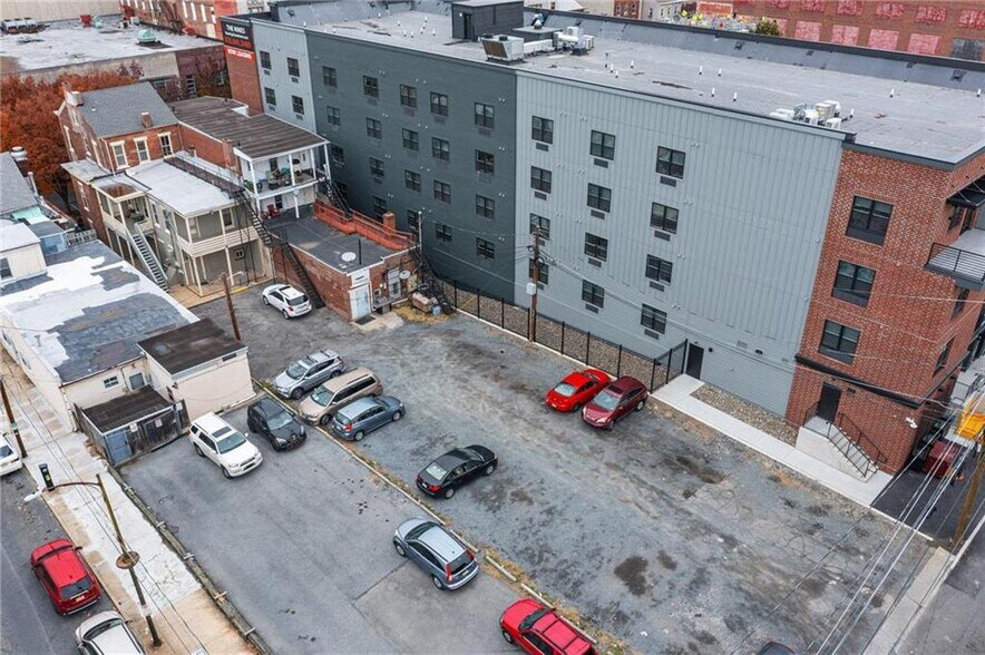 More Photos Of 960 W Hamilton St, Allentown Storefront Retail Residential For Lease