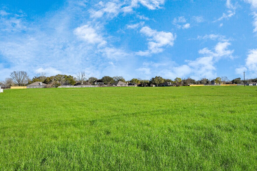 More Photos Of 0 Reading Rd, Rosenberg Land For Sale