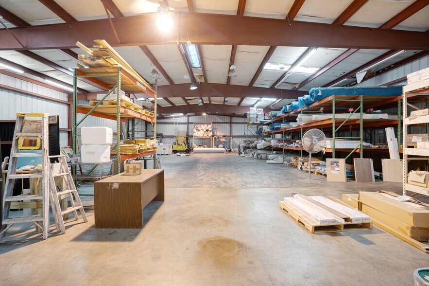 More Photos Of 4444 N Washington Blvd, Sarasota Warehouse For Sale