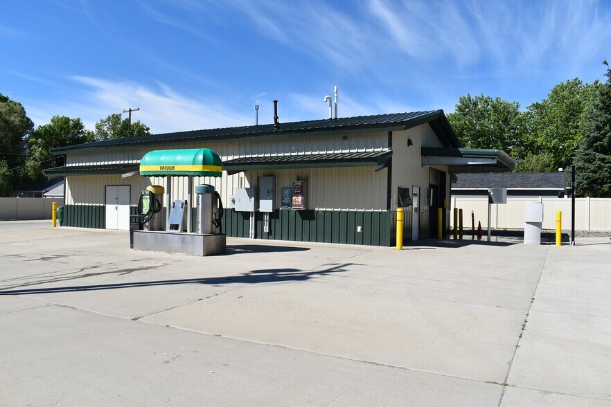 More Photos Of 504 W Front Ave, Joliet Specialty For Sale