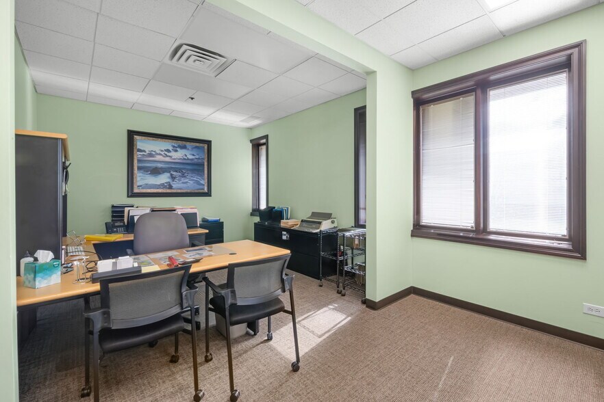 More Photos Of 1477 Barclay Blvd, Buffalo Grove Office For Sale