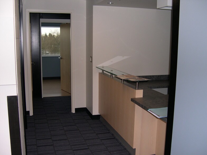 More Photos Of 13512 Ambaum Blvd SW, Burien Medical For Lease