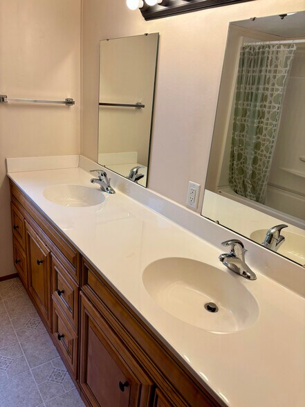 More Photos Of 521 S Emmett St, Virden Manufactured Housing Mobile Home Park For Sale