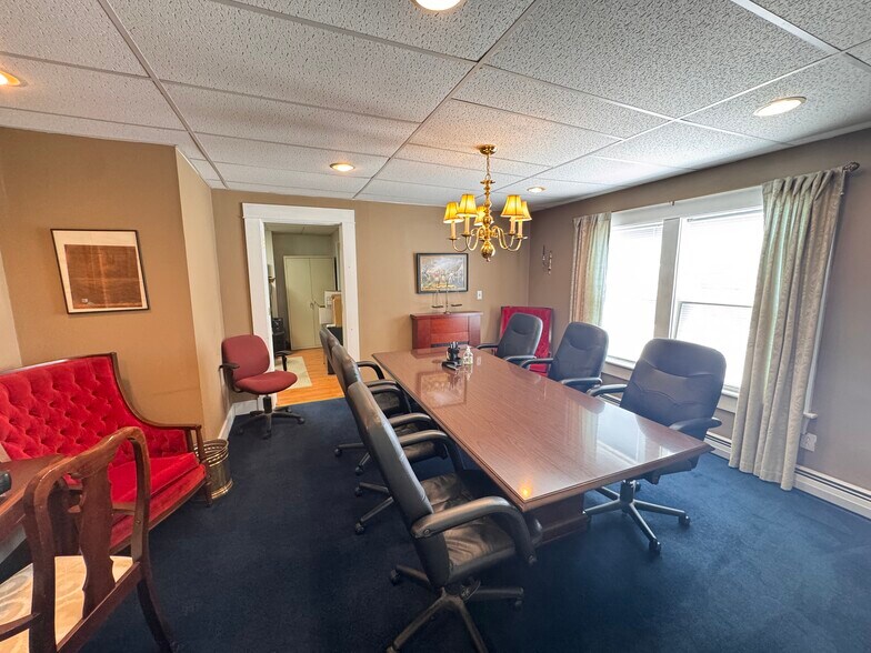 More Photos Of 1147 Troy Schenectady Rd, Latham Office For Sale