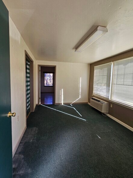 More Photos Of 1431 W Thatcher Blvd, Safford General Retail For Sale