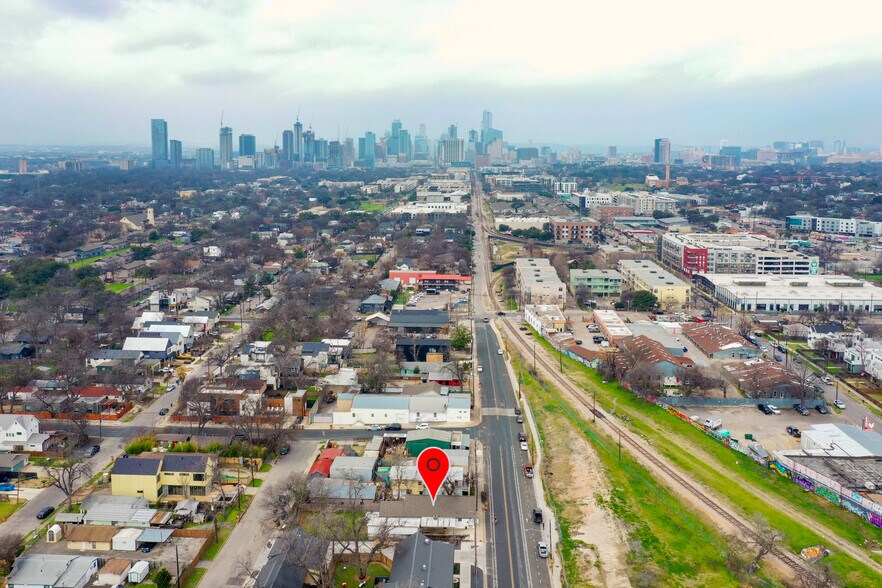 More Photos Of 2607 E 5th St, Austin Religious Facility For Sale