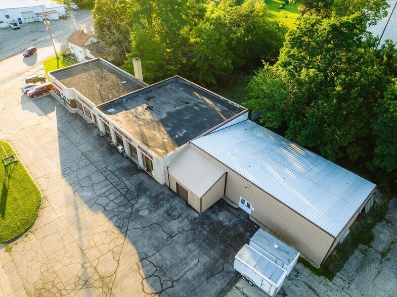 More Photos Of 604 E Wisconsin St, Sparta Industrial For Sale