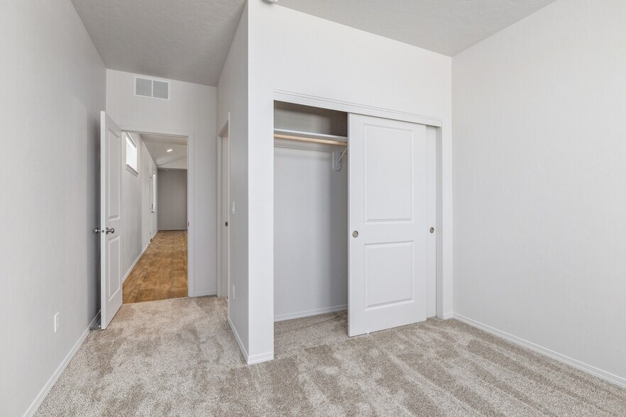 More Photos Of 1859 NW Enterprise St, Mountain Home Multifamily For Sale