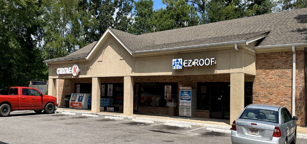 Primary Photo Of 2078 Valleydale Rd, Hoover Convenience Store For Lease