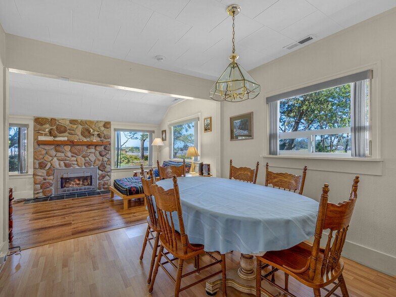 More Photos Of 2624 Neawanna St, Seaside Specialty For Sale