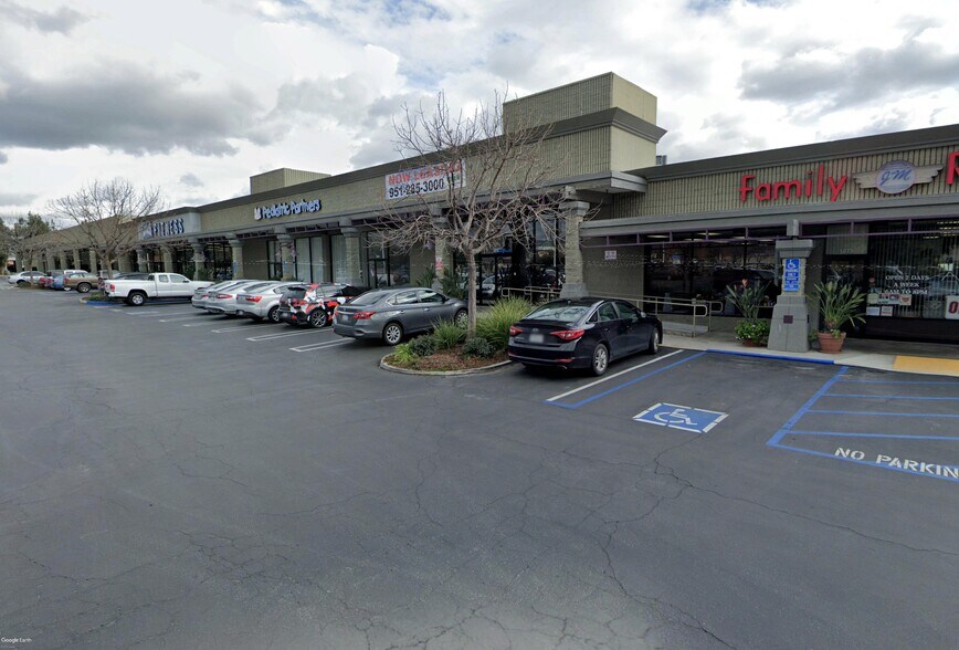 More Photos Of 1109-1189 S State St, Hemet Unknown For Lease