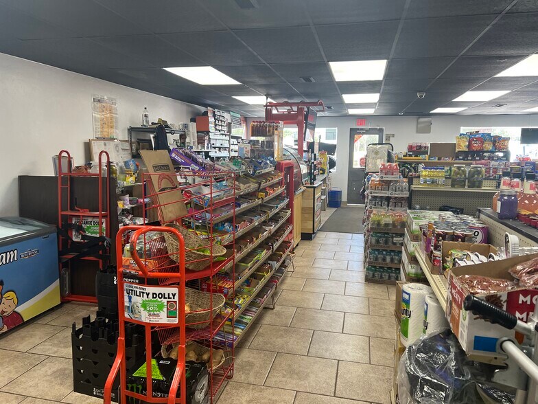 More Photos Of 600 E Main St, Geronimo Convenience Store For Sale