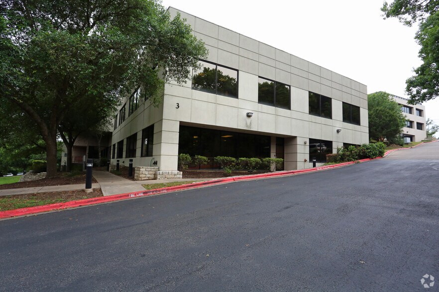 More Photos Of 7004 Bee Caves Rd, Austin Office For Lease