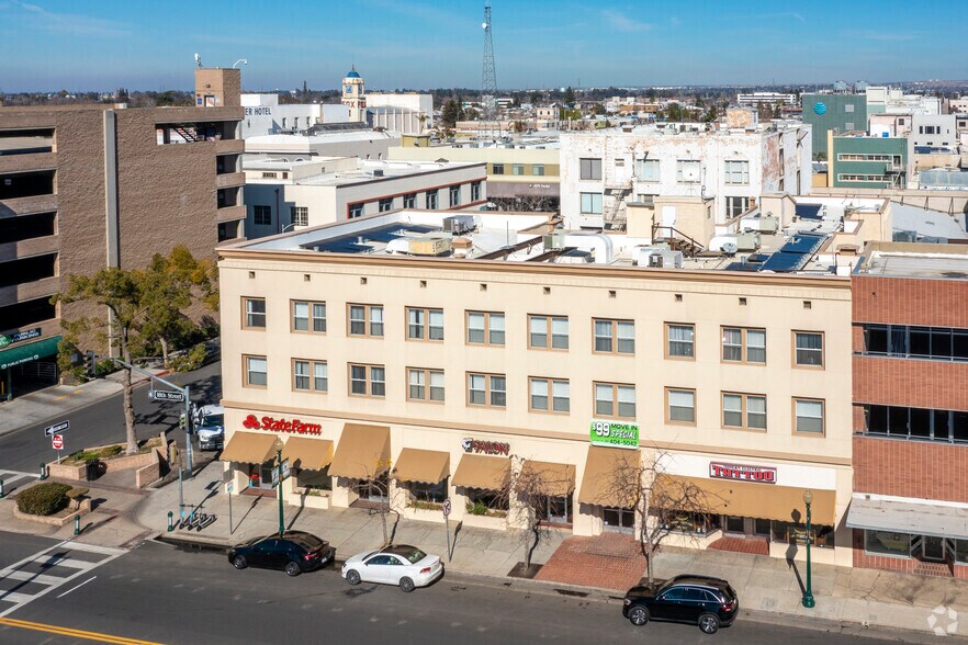 More Photos Of 1522 18th St, Bakersfield Storefront Retail Office For Lease