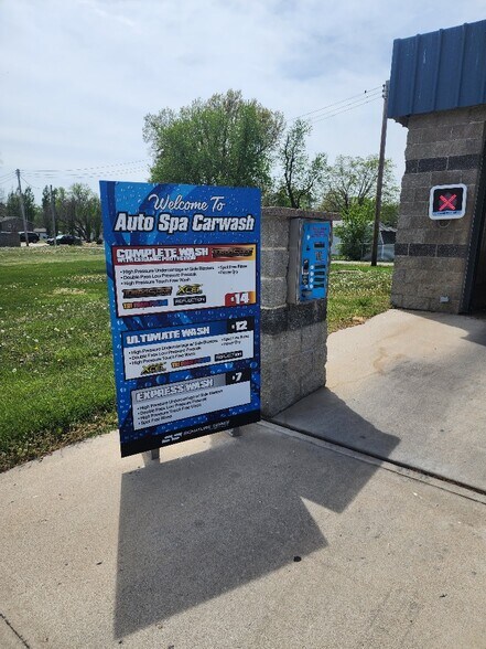More Photos Of 923 N Morley St, Moberly Carwash For Sale
