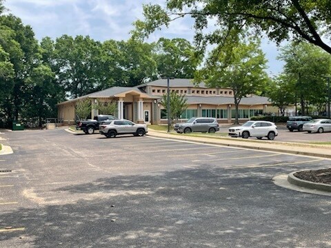 More Photos Of 4682 Airport Blvd, Mobile Medical For Sale