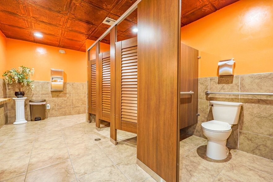 More Photos Of 290-292 N Huachuca Blvd, Huachuca City Restaurant For Sale