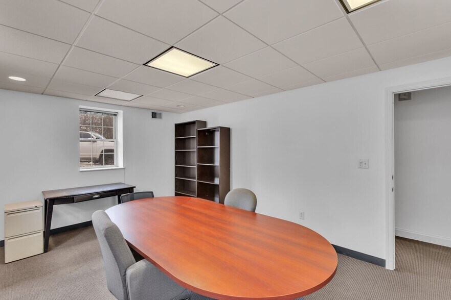 More Photos Of 1108 Ohio River Blvd, Sewickley Office For Sale