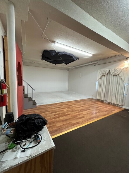 More Photos Of 102 W Calton Rd, Laredo Office Residential For Sale