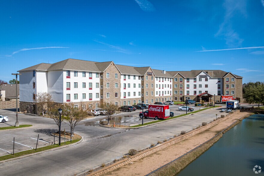 Primary Photo Of 10750 Gessner Rd, Houston Hotel For Sale