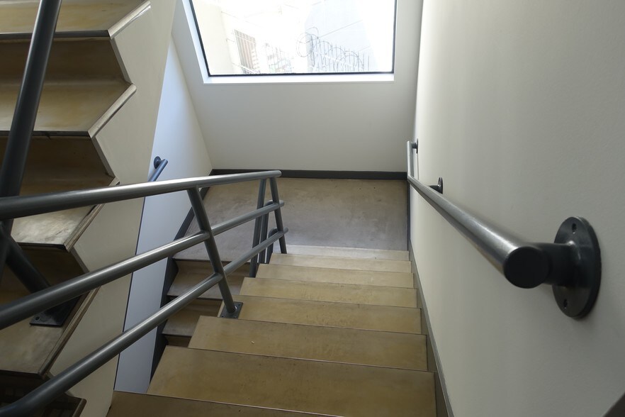 More Photos Of 2055-2057 Market St, San Francisco Storefront Retail Office For Sale