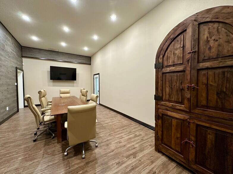 More Photos Of 3015 Burleson Blvd, Burleson Warehouse For Sale