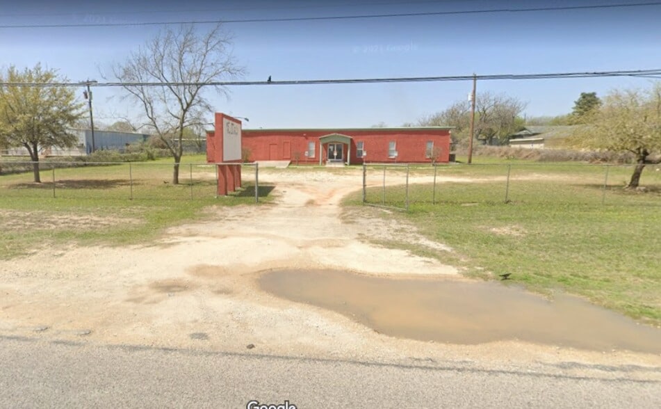 More Photos Of 22185 State Highway 16 S, Von Ormy Convenience Store For Sale