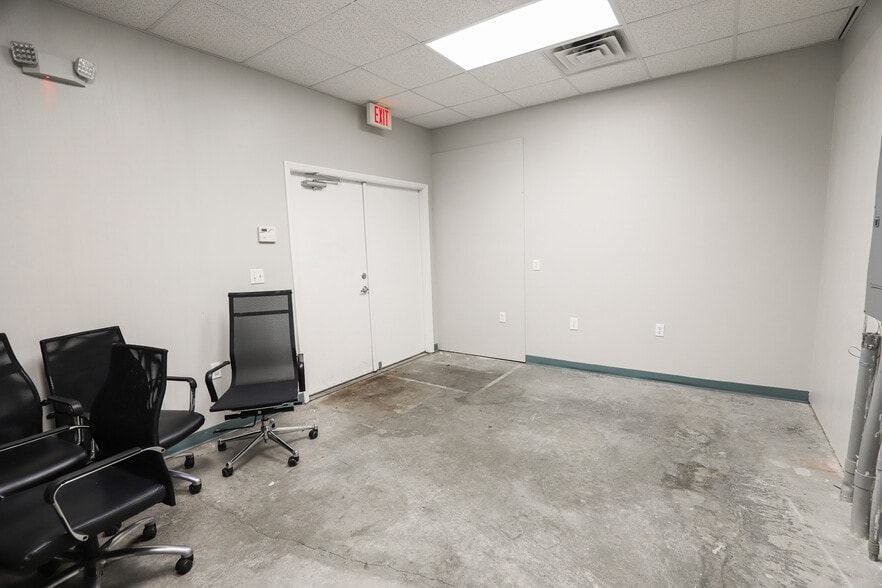 More Photos Of 2025 SW 75th St, Gainesville Medical For Lease