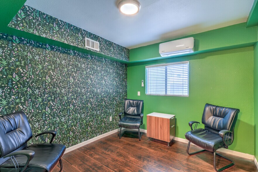 More Photos Of 211 W Atlantic Ave, Henderson Office For Sale