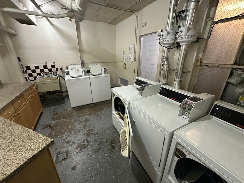 More Photos Of 924 Fulton St, San Francisco Apartments For Sale