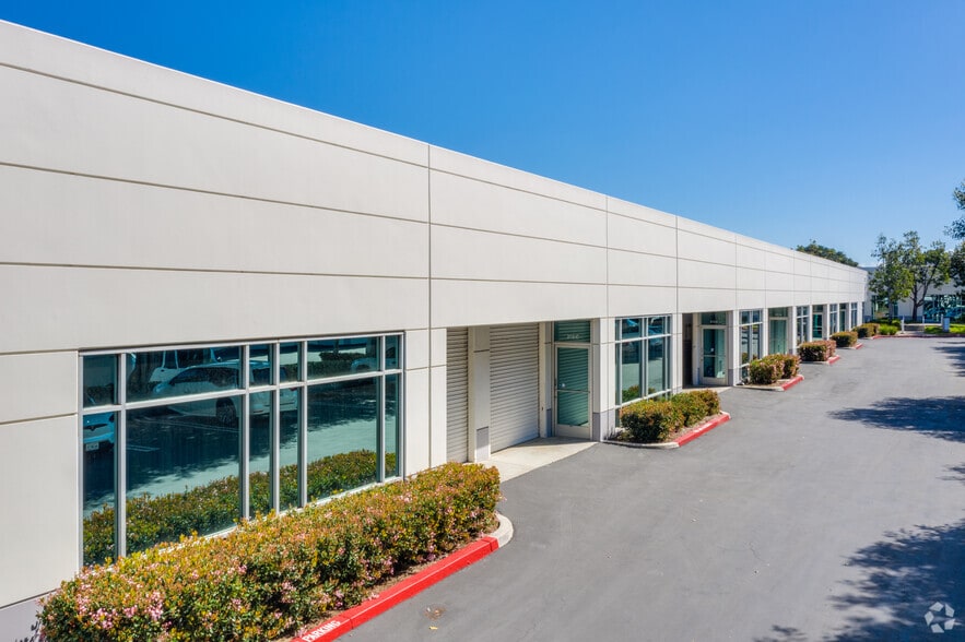 Primary Photo Of 212 Technology Dr, Irvine Research And Development For Lease