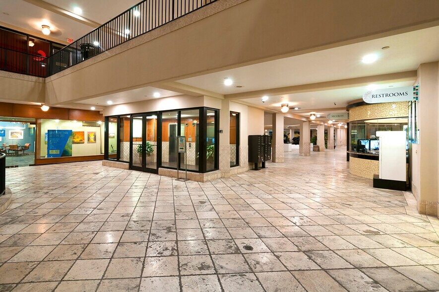 More Photos Of 2911 Grand Ave, Coconut Grove Office For Lease