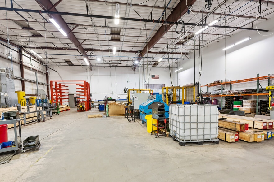 More Photos Of 2 Sunshine Blvd, Ormond Beach Light Distribution For Lease