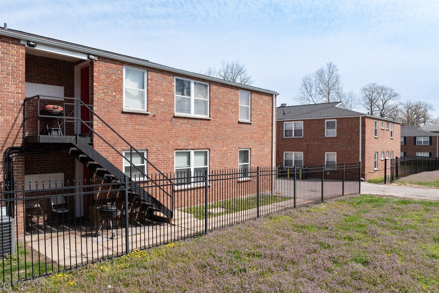 More Photos Of 7723 Wild Plum Ave, University City Apartments For Sale