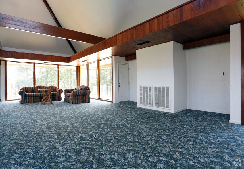 More Photos Of 5660 S Lakeshore Dr, Shreveport Apartments For Sale