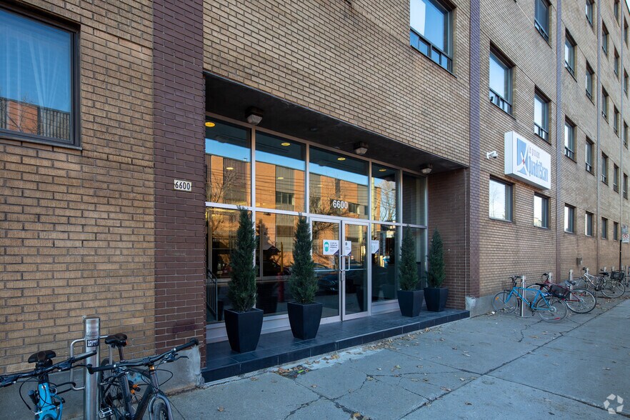 More Photos Of 6600 Rue Saint-Urbain, Montréal Office For Sale