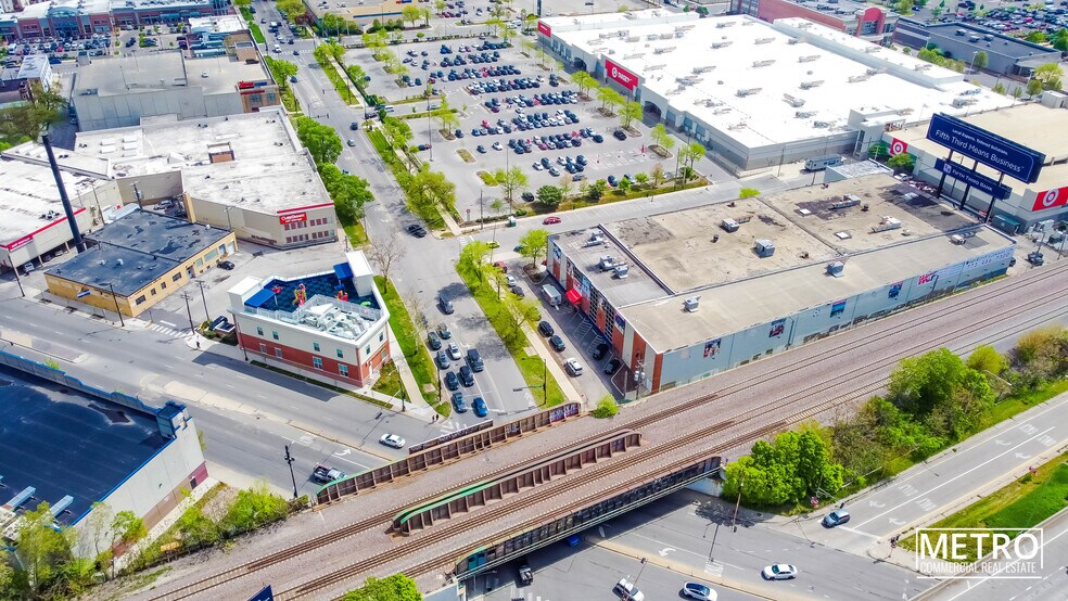 More Photos Of 2367 W Logan Blvd, Chicago Health Club For Lease