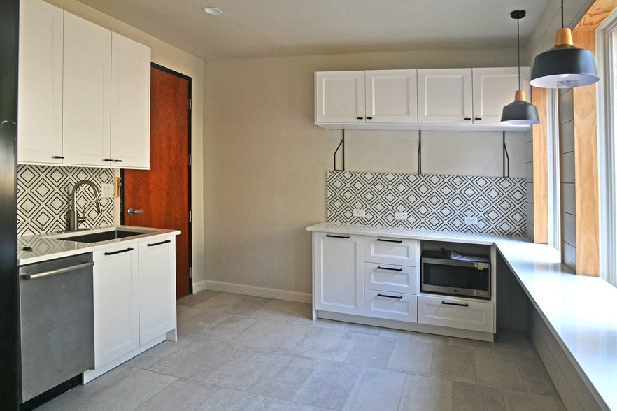 More Photos Of 4601 Spicewood Springs Rd, Austin Office For Sale