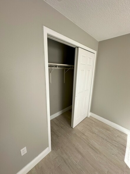 More Photos Of 7309 N Hutton pl, Tampa Apartments For Sale