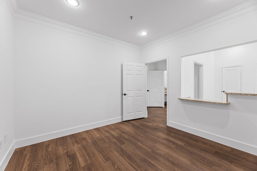 More Photos Of 2785 Rockbrook Dr, Lewisville Office For Sale