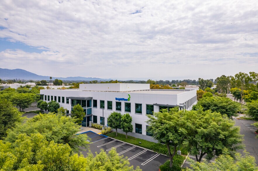 More Photos Of 8 Hughes, Irvine Office For Lease