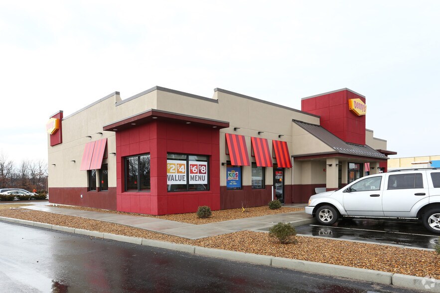 More Photos Of 1284 Boston Rd, Springfield General Retail For Sale