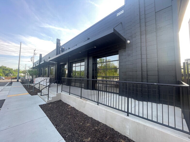 More Photos Of 2600-2602 Fessey Park Rd, Nashville Warehouse For Lease