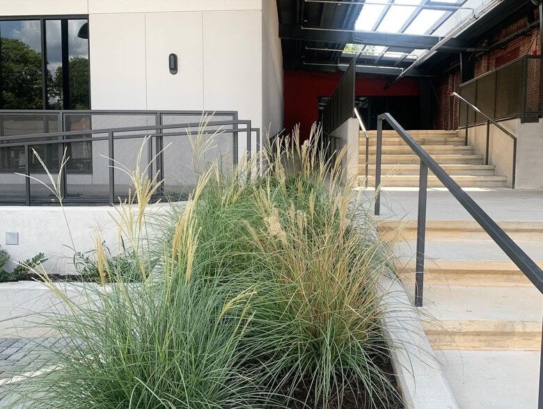 More Photos Of 945 Allene Ave SW, Atlanta Light Distribution For Lease