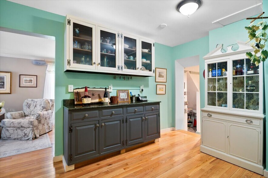 More Photos Of 153 Bay St, Glens Falls Hospitality For Sale