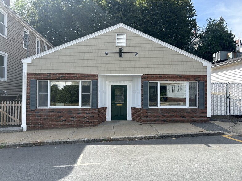 Primary Photo Of 34 Market St, Amesbury Freestanding For Lease