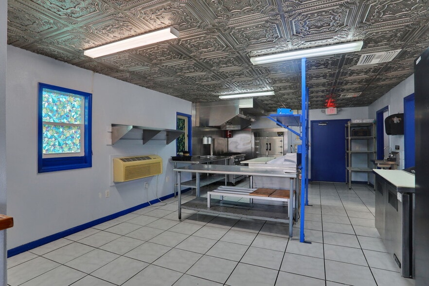 More Photos Of 413 Elm St, Welaka Freestanding For Sale