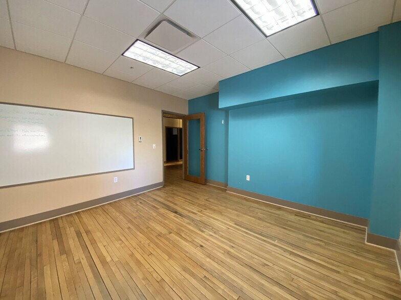 More Photos Of 686 Main St, Buffalo Loft Creative Space For Lease