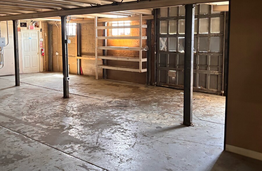 More Photos Of 535 E Dixie Dr, Dayton Warehouse For Lease