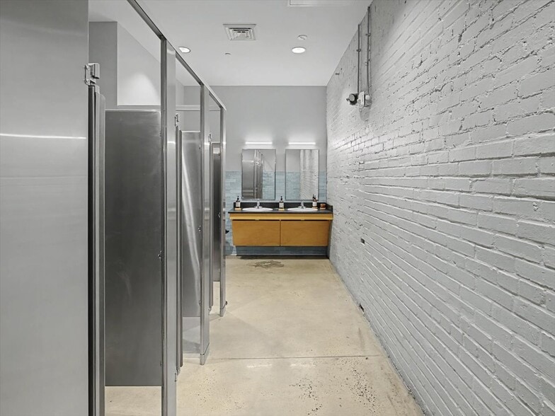 More Photos Of 39 West St, Pittsboro Restaurant For Lease